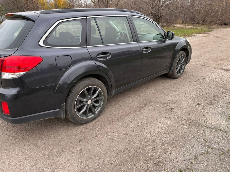 Субару аутбек 2013