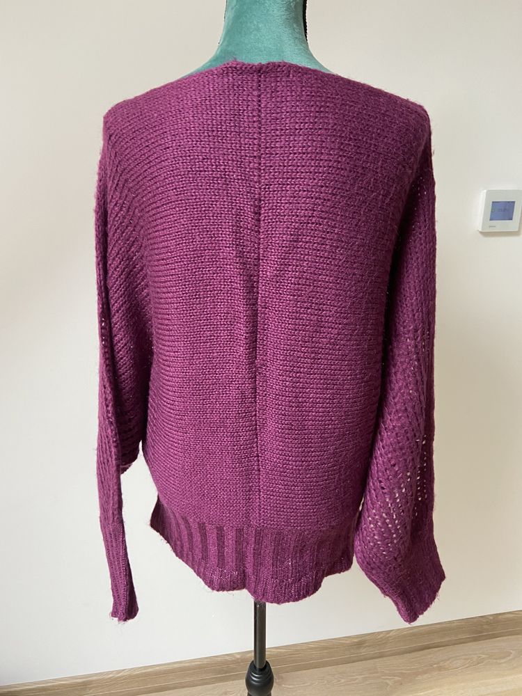 Sweter w kolorze fuksji RESERVED