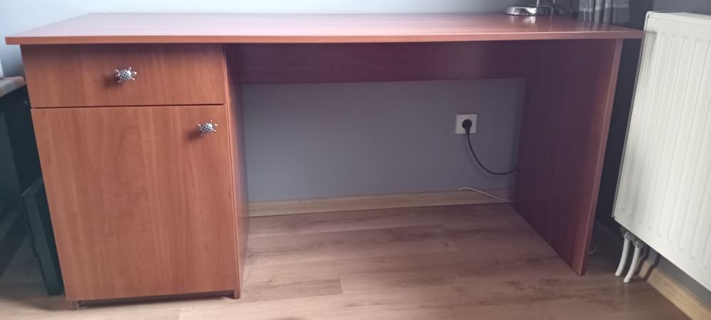 Biurko 150 x 60 x 74 cm