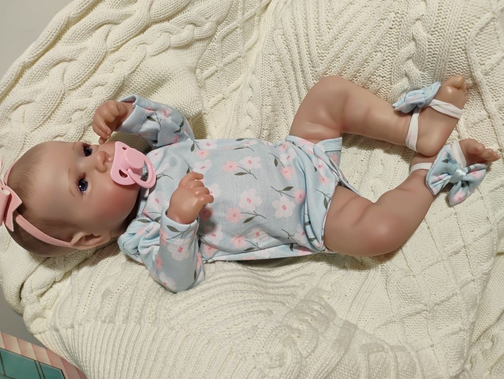 Nowa realistyczna lalka typu Reborn z winylu otwarte oczy