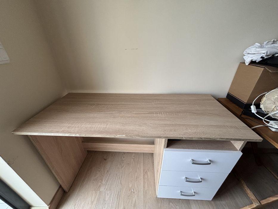 Secretária de madeira com 3 gavetas