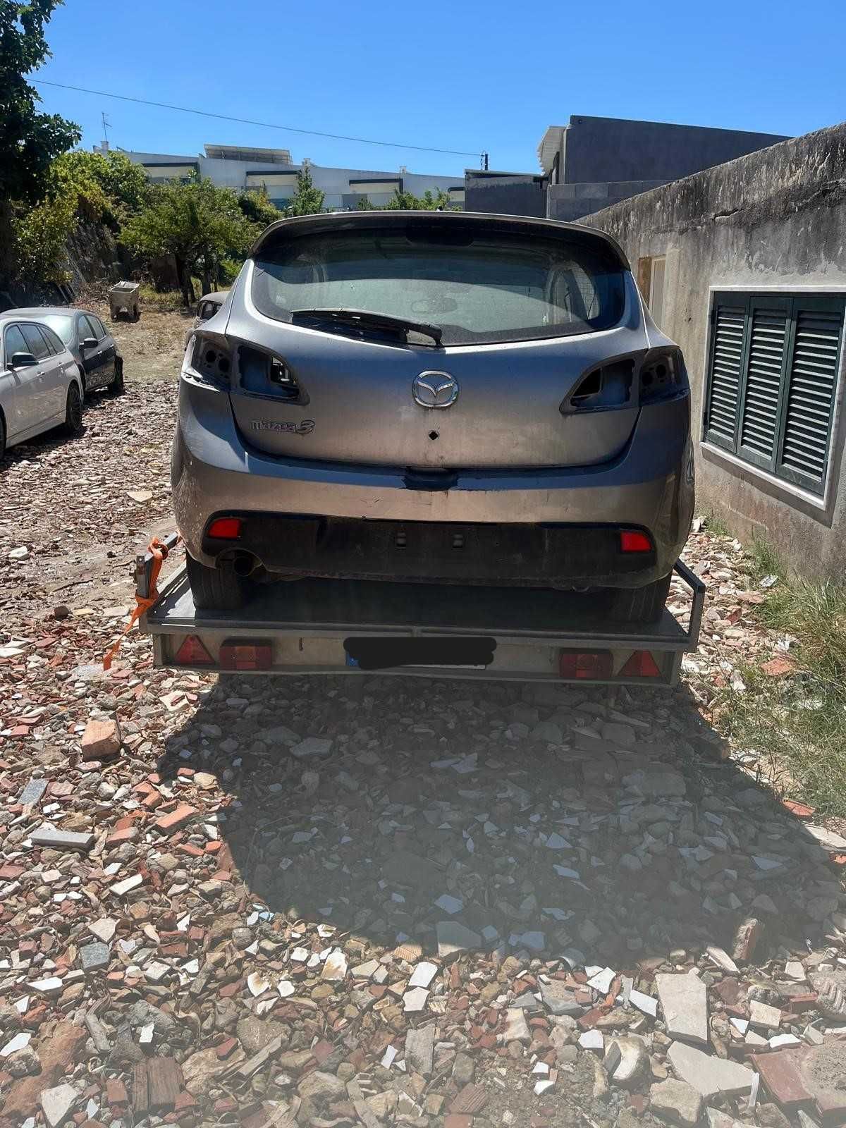 Atrelado em ótimo estado