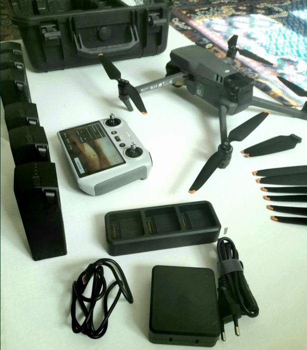 Дрон.Квадрокоптер.DJI Mаvik 3 PRO(новий) в гарній комплектації.