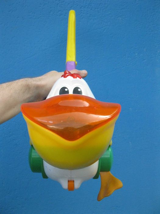 Игрушка-каталка ПЕЛИКАН-ЗАТЕЙНИК Kiddieland (049767)