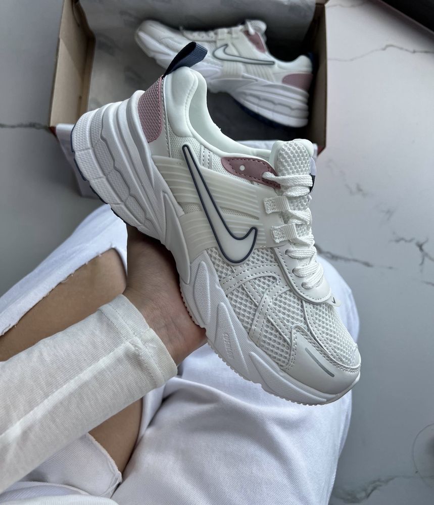 БЕЗ ПЕРЕДОПЛАТ‼️ Легкі спортивні кросівки Nike V2K Run Pink White найк