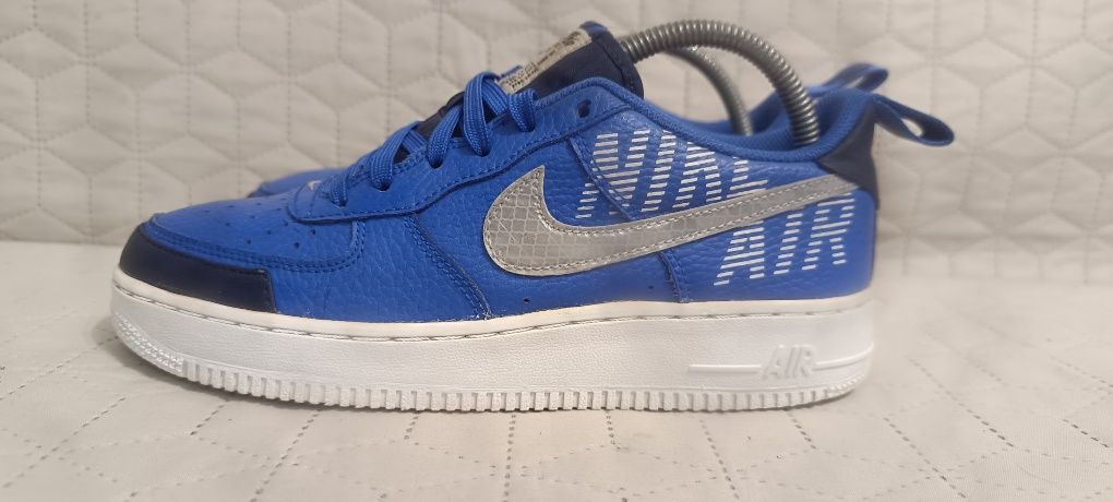 Шкіряні кросівки NIKE AIR FORCE 1 LV8 2, 39 р., 24,5-25,5 см