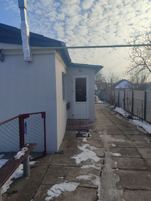 Продається добротний будинок по провулку Лісний.