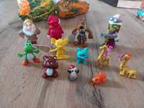 Mix różnych figurek: Scooby-Doo, krasnoludek, Star Wars, Super Mario