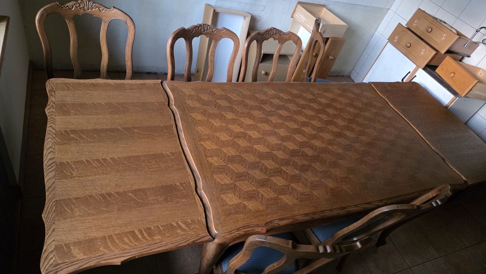 Stól ludwik. Stary stół