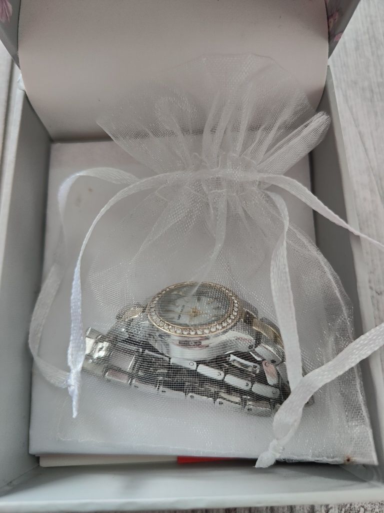 Nowy damski elegancki zegarek TkMaxx Laura Ashley