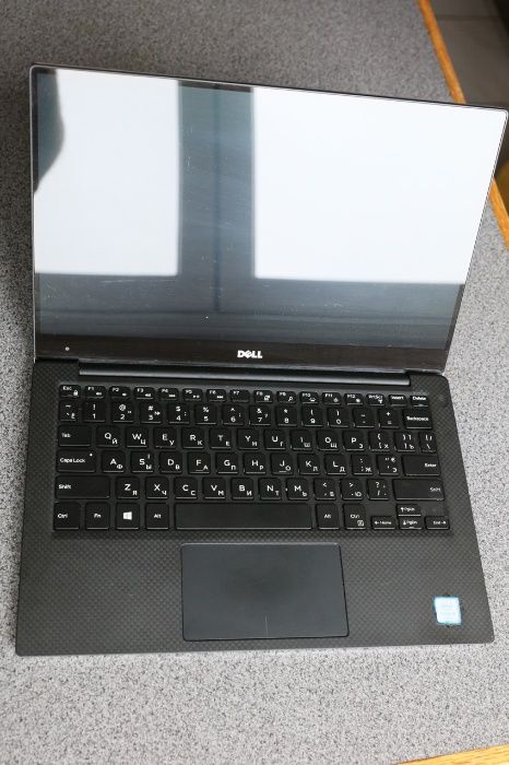 Ноутбук 13 Dell XPS-9360 i5 ssd-256 4K