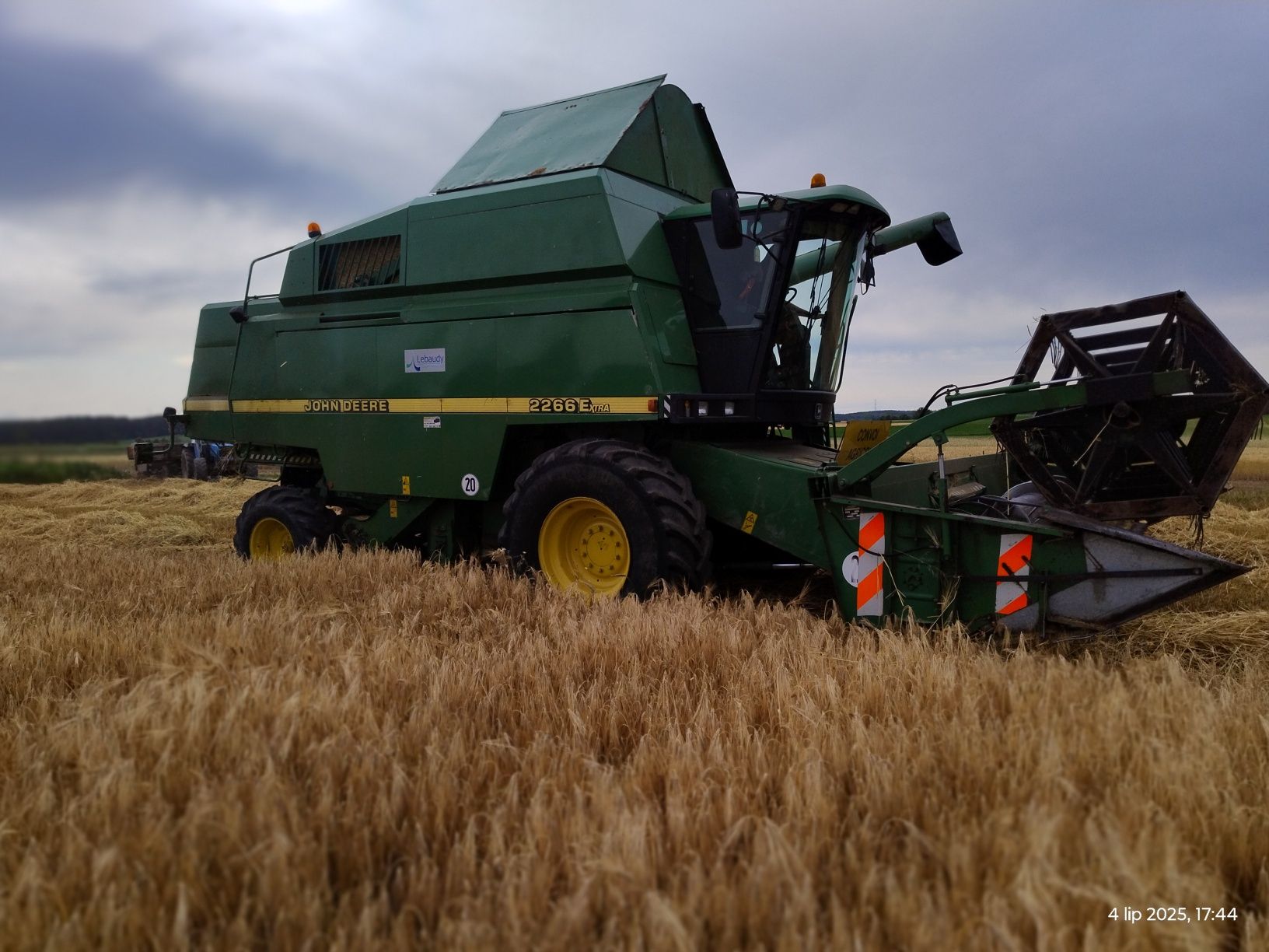 Kombajn John Deere 2266 Extra