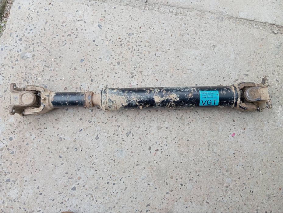 Кардан передний Kia Sorento 2008 рік 491003E110