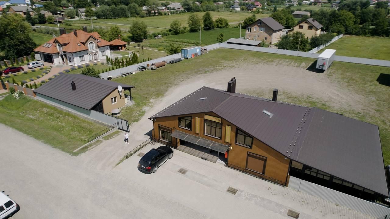 Оренда комерції 300 м² в Остриці