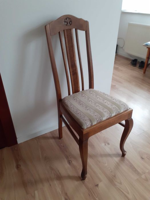 Stare krzeslo przedwojenne