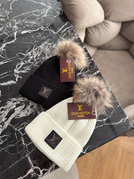 Шапки зимові Moncler