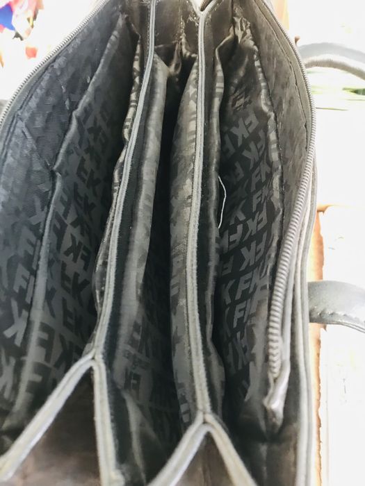 Продам сумку шкіряну ,чорний колір розмір 34/24