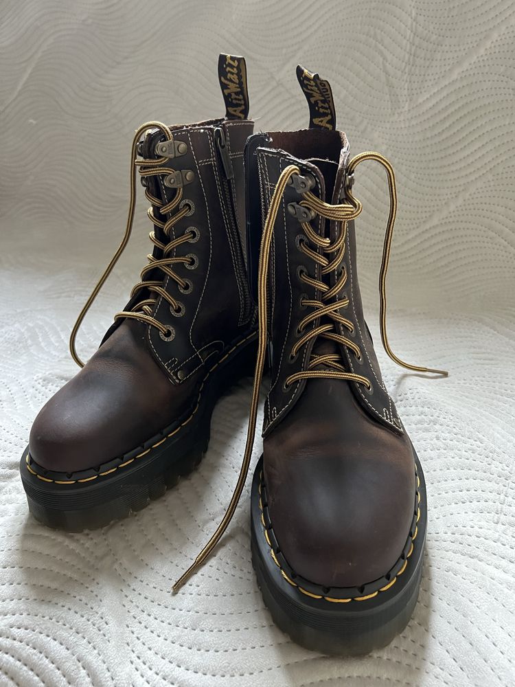 Оригінальні жіночі черевики Dr. Martens 1460 Bex Brown - майже нові!