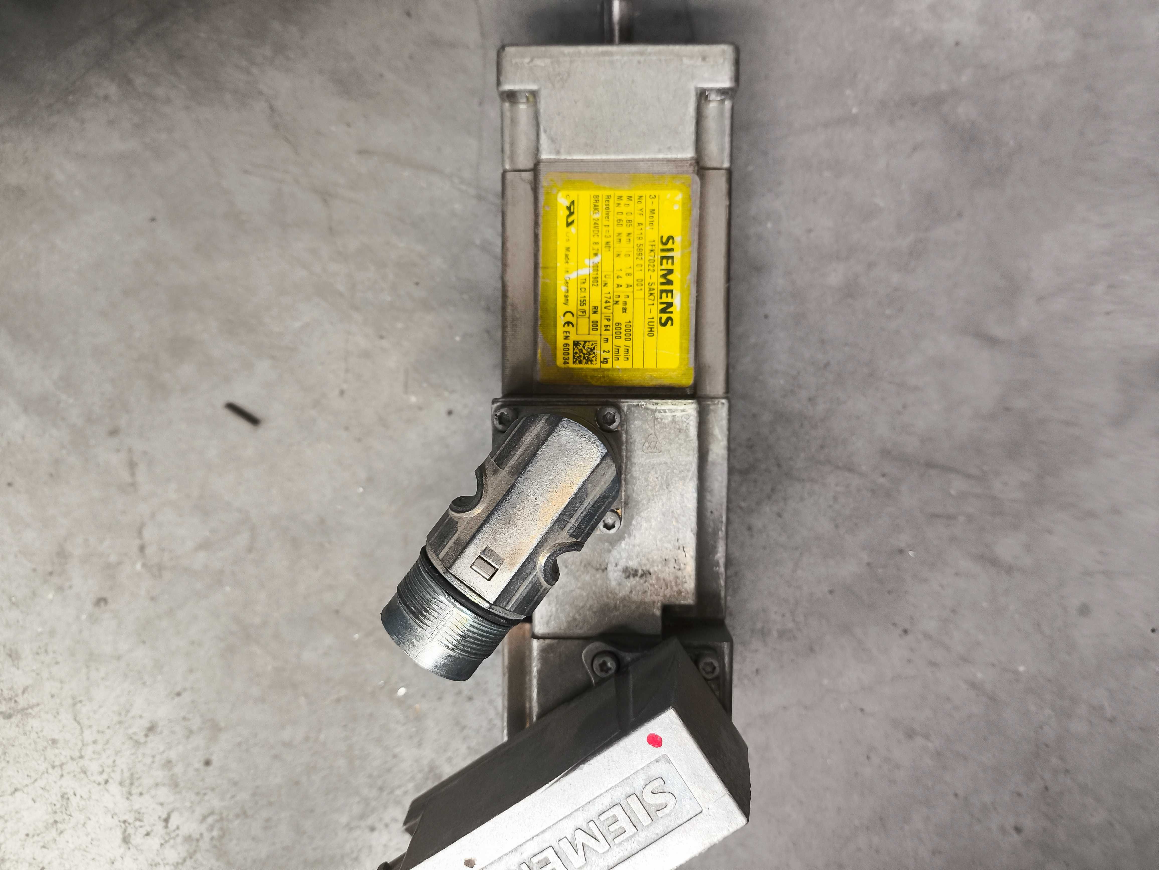 SIEMENS 1FK7022-5AK71-1UH0 serwomotor