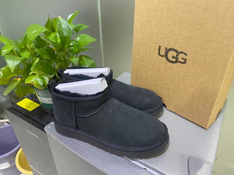 Ugg ultra mini czarny zara