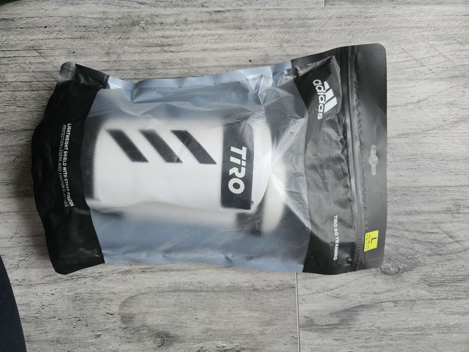 Ochraniacze piłkarskie Adidas