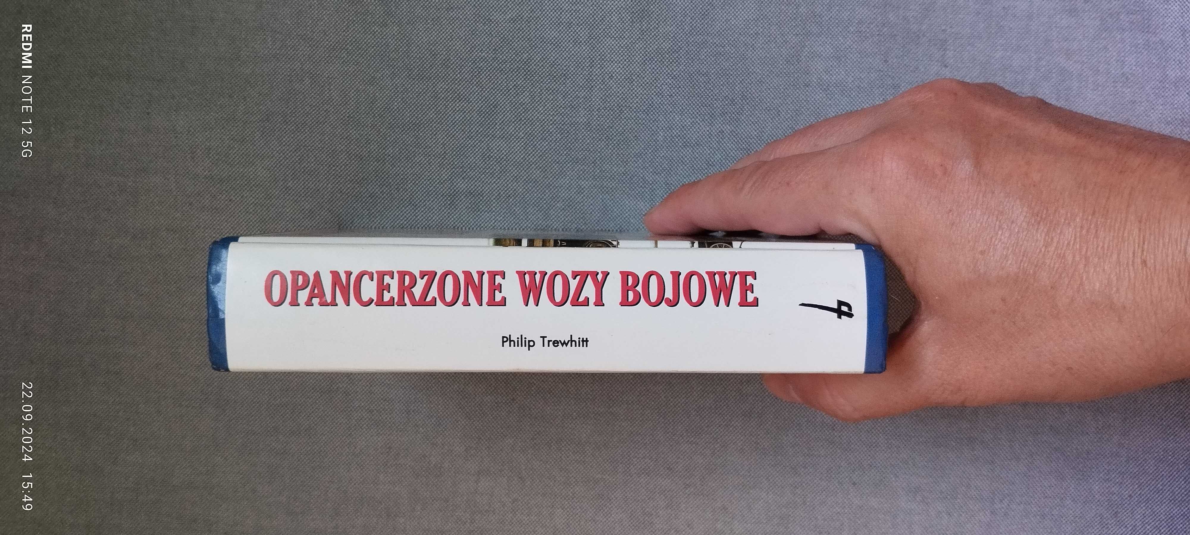 "Opancerzone wozy bojowe" Philip Trewhitt