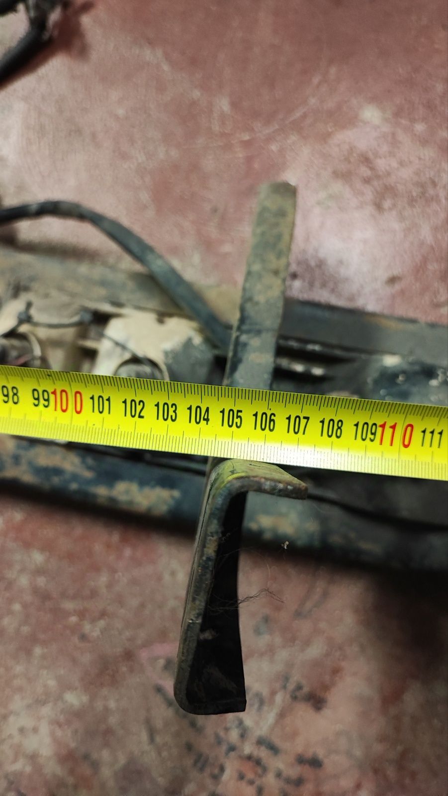 Suporte de matrícula e farolins para carrinha