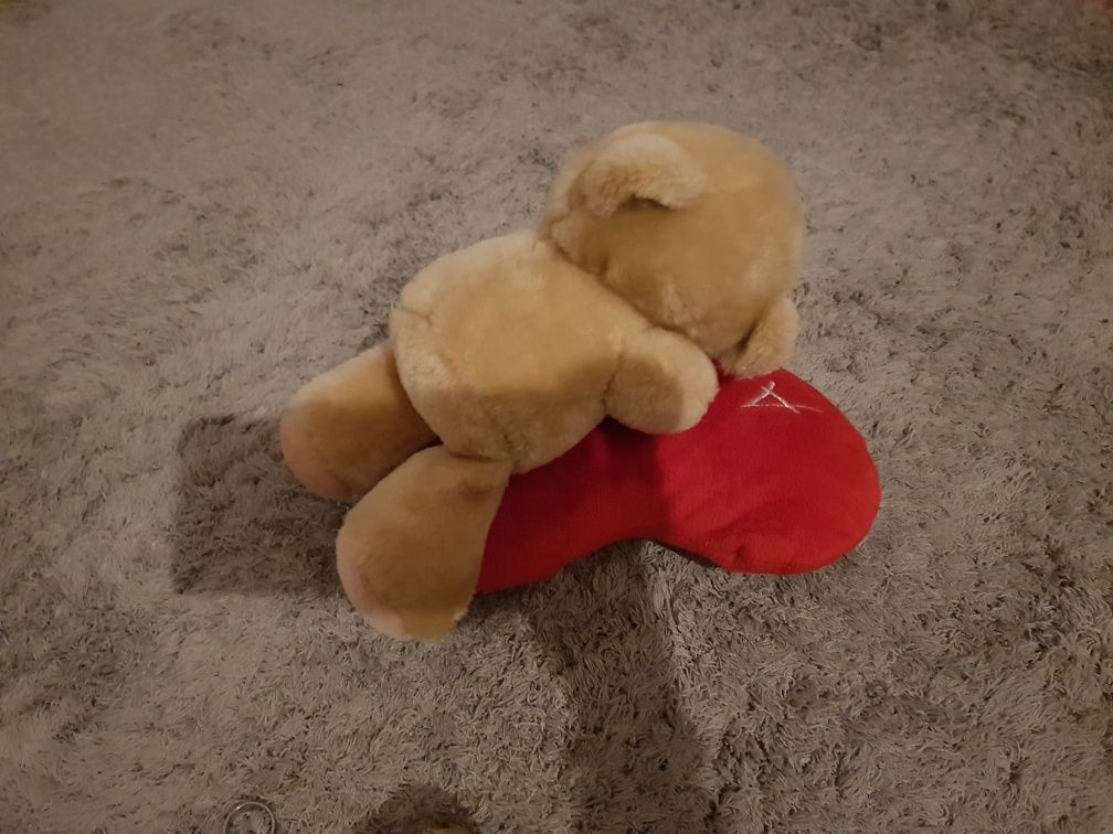 Urso de peluche amo-te