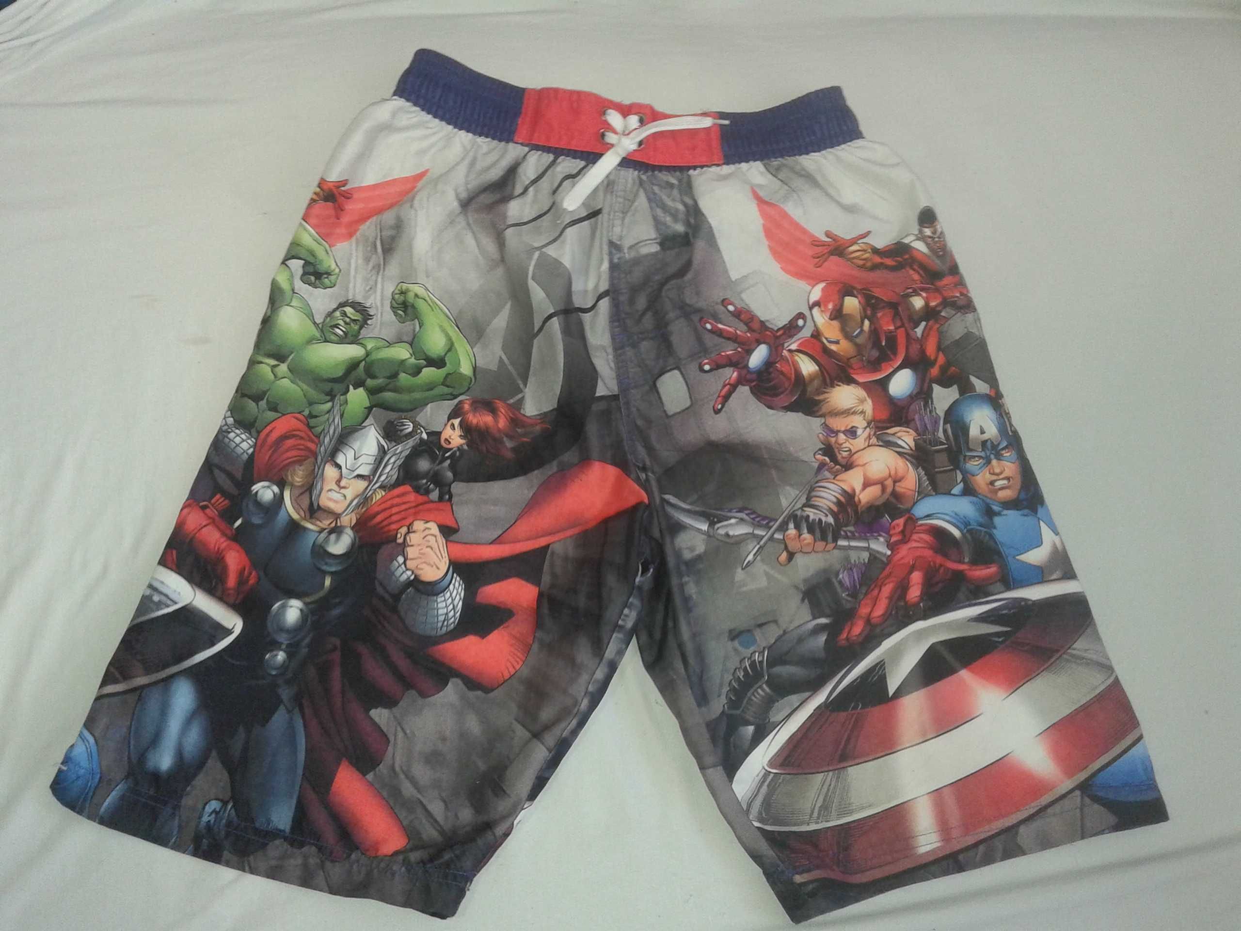 Spodenki chłopięce 152/158 Avengers