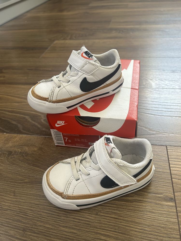 COURT LEGACY UNISEX - Sneakersy Nike niskie nr 23,5