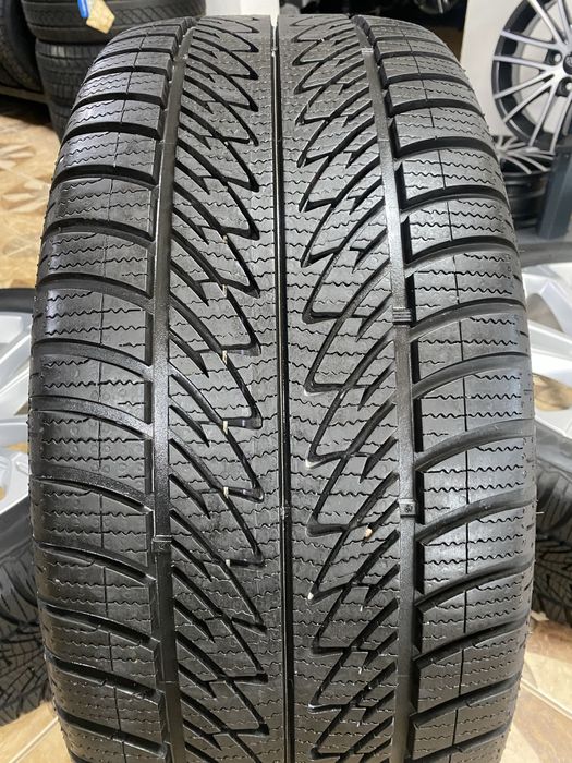 Диски R20 , 5/112 , ET28 , E 9J*20H2 , 4M0 601 025 DT