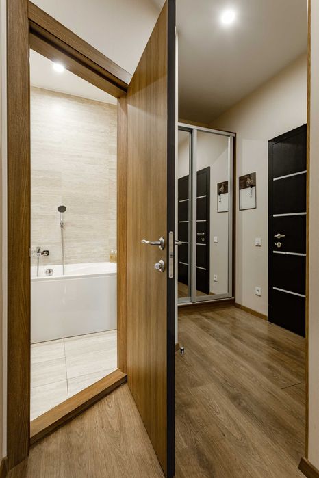 Стильна студія 55 м² у центрі Києва біля Майдану | Генератор | Укриття