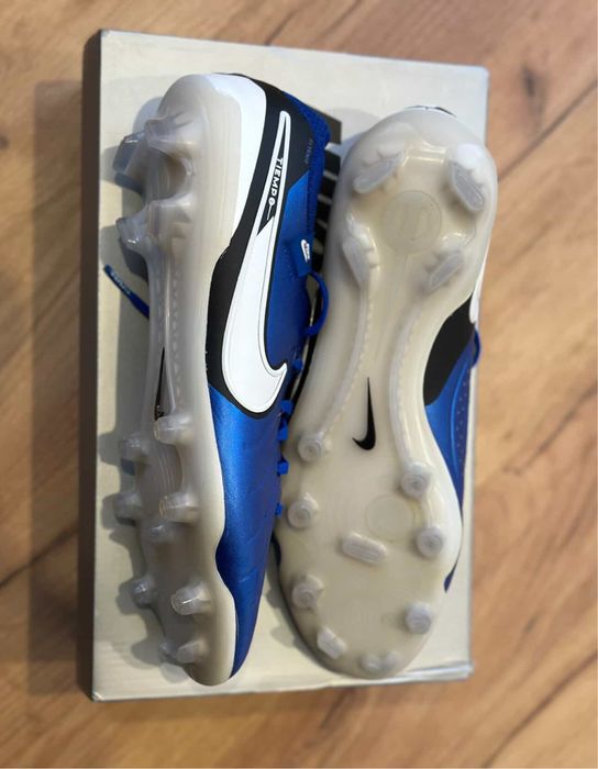 Бутси Tiempo оригінал