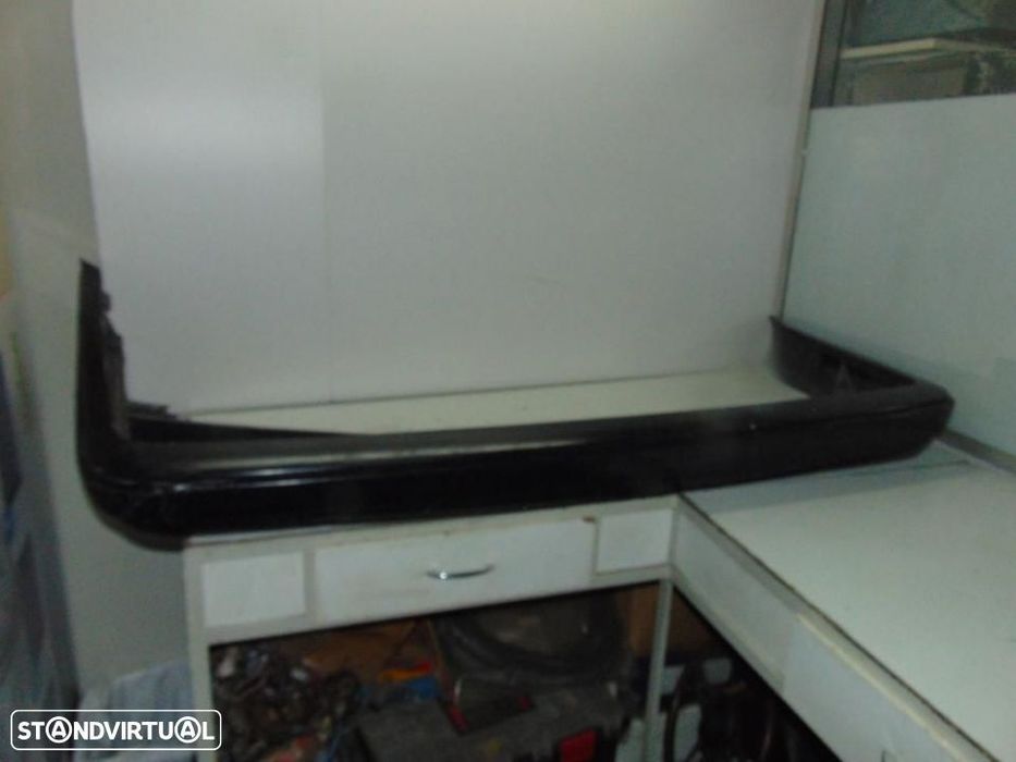 BMW E30 pára-choques traseiro