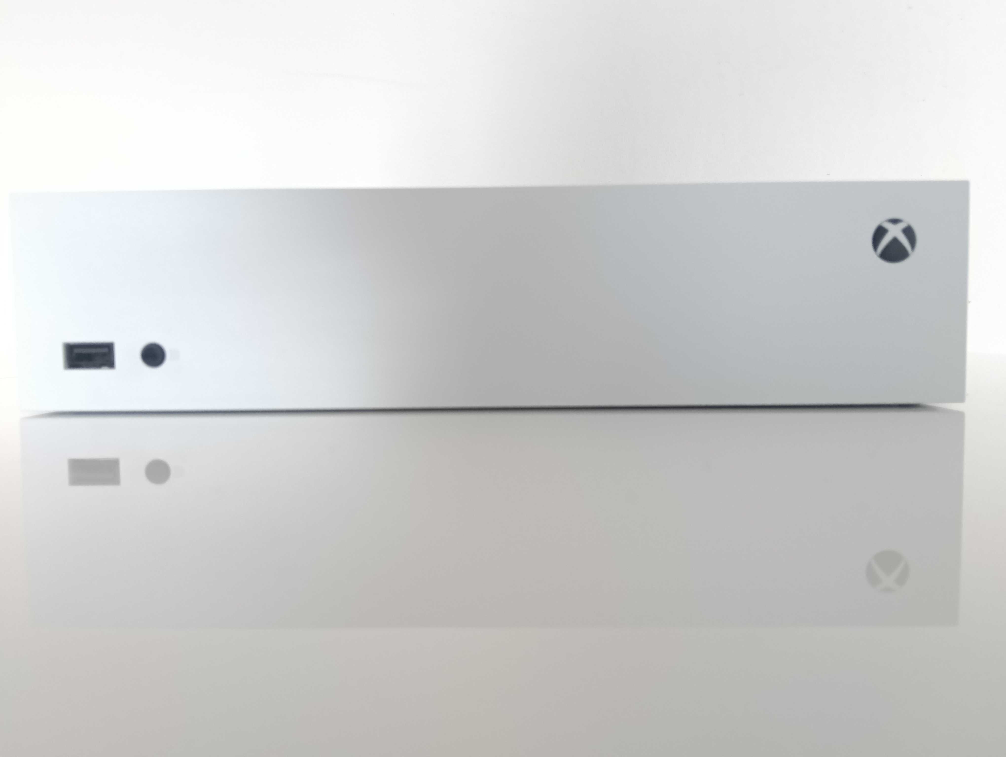 Xbox Series S + 2 pady + stacja ładująca - gwarancja