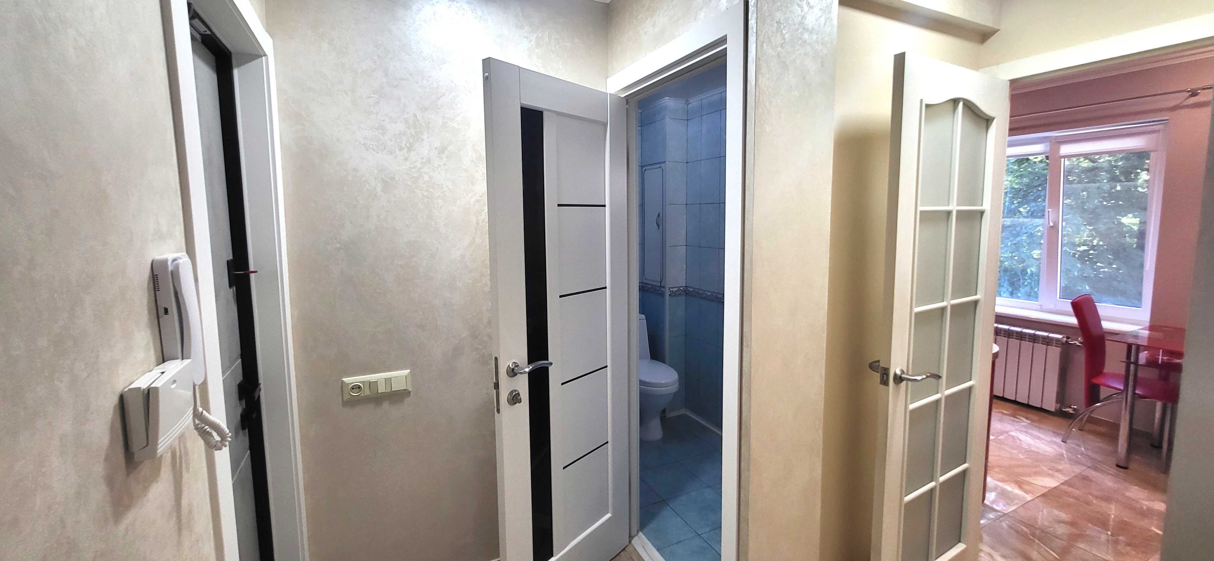 Продаж елітної 2-х к.кв. вул. Маліновського, буд. 42, ДРУГИЙ ПОВЕРХ.