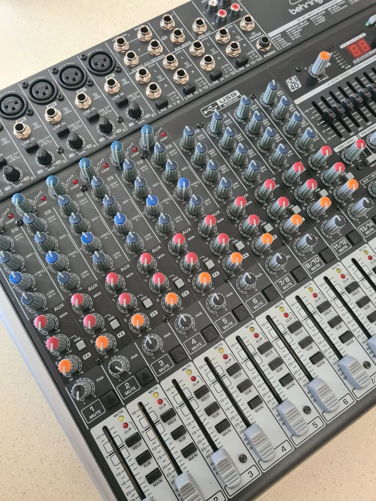 Mesa Behringer X1832USB