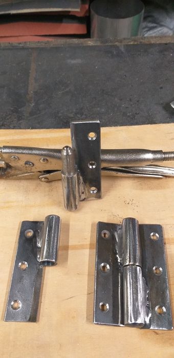 Завіси,петлі,точені ,з впрісовпним шаріком,накладні для дерев'яних кон