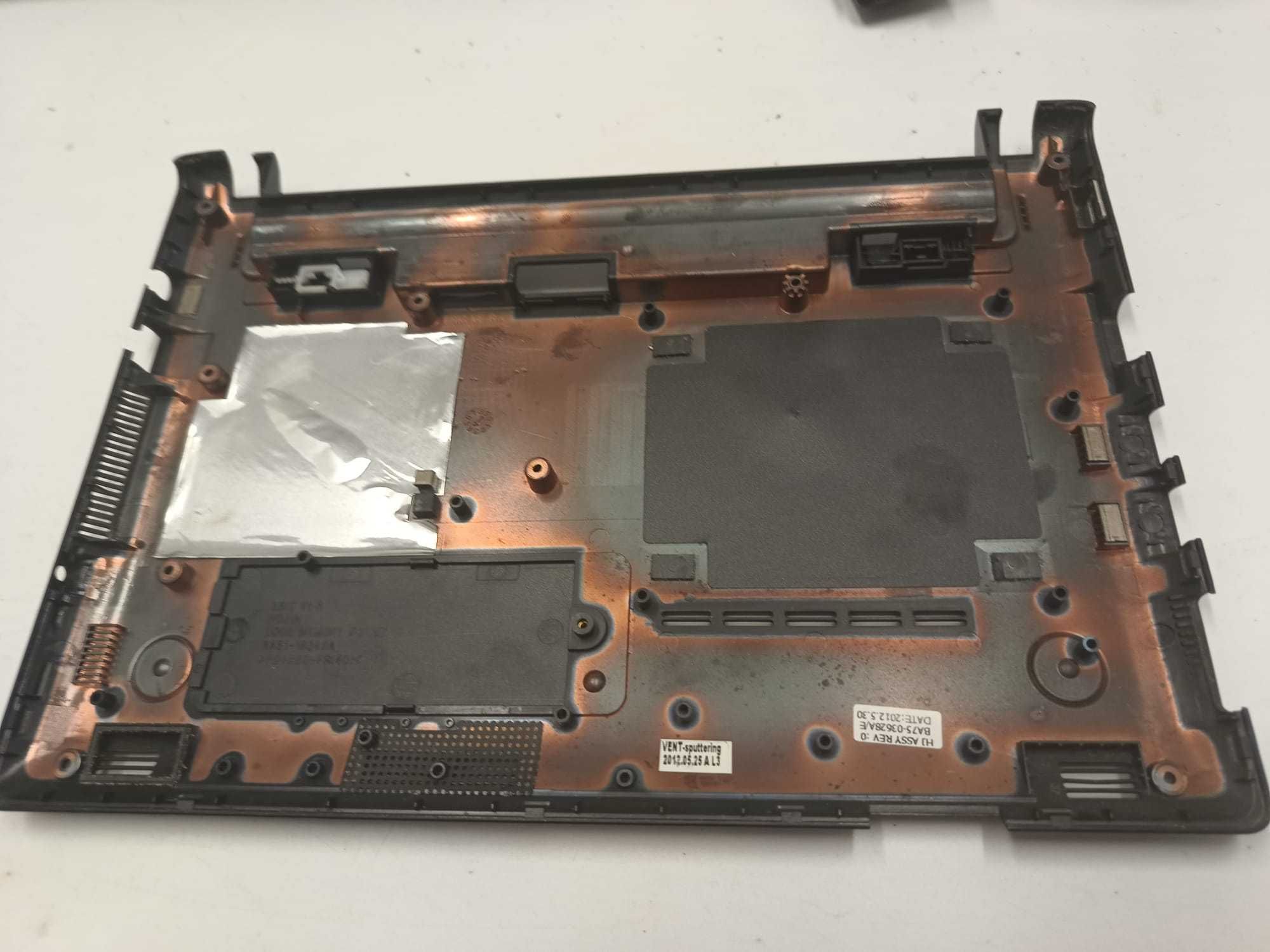 Dolna obudowa do laptopa Samsung N102SP.