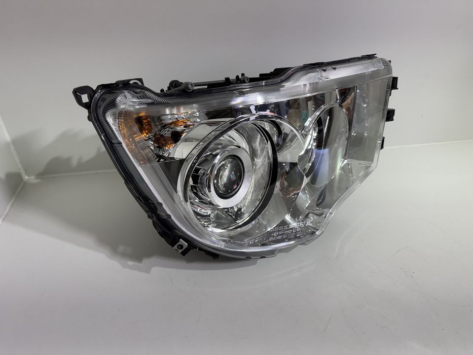 Lampa Przód Przednia prawa Xenon Mercedes Actros MP4 A961