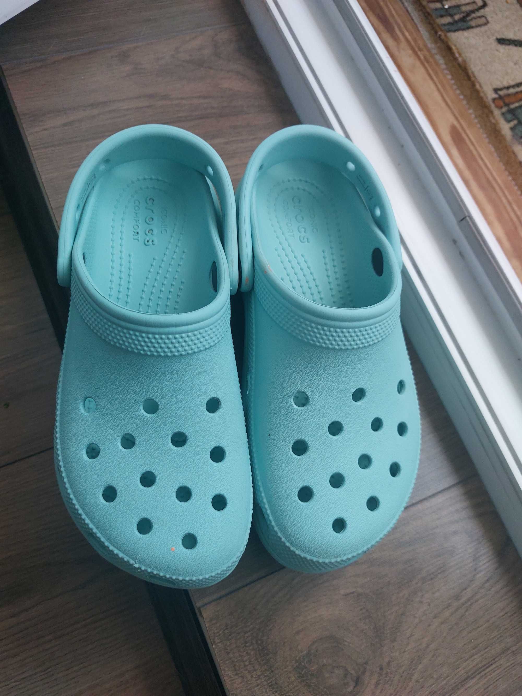 Классные Crocs w6 p.36-37.