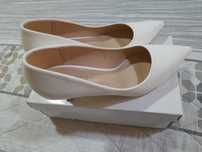 Sapatos salto baixo