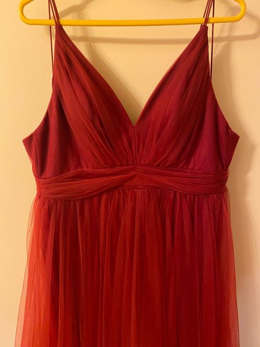 Bordowa długa sukienka na wesele studniówkę