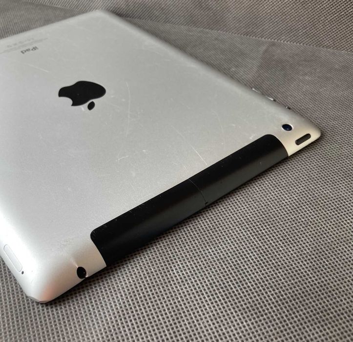 Apple iPad 4 32 Gb LTE + Wi-Fi
