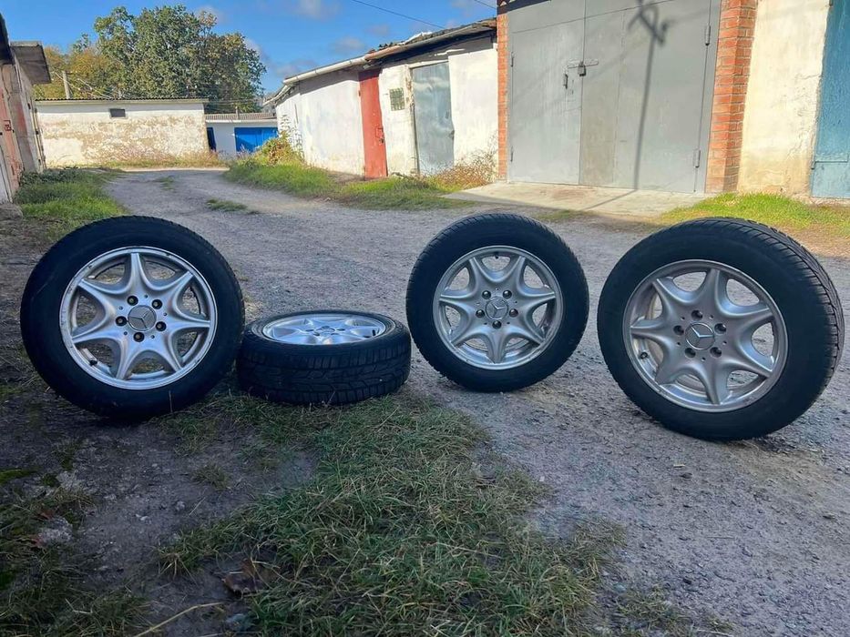 Продам диски з зимовою гумою.