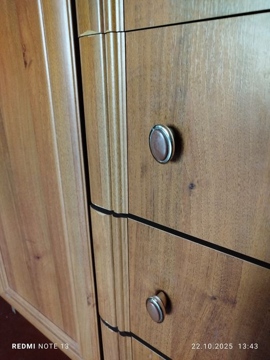 Продам комод 151см*46см