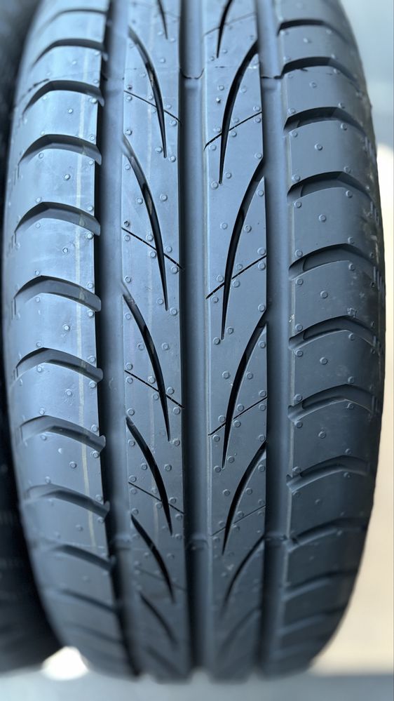 2x semperit 215/65/15 z 2023 roku nowe demo
