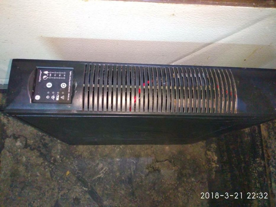 UPS, Серверний блок безперебійного живлення General Electric P-1500