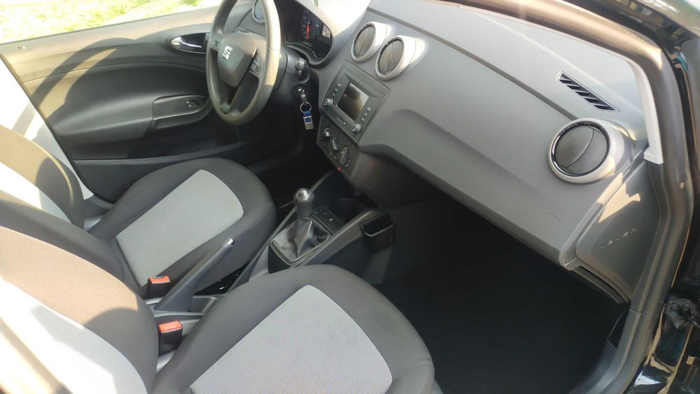 Seat Ibiza IV LIFT klima,ISOFIX,2kluczyki,2x koła,serwis,radio dotykow
