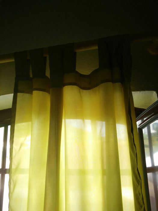Par de cortinas verde claro